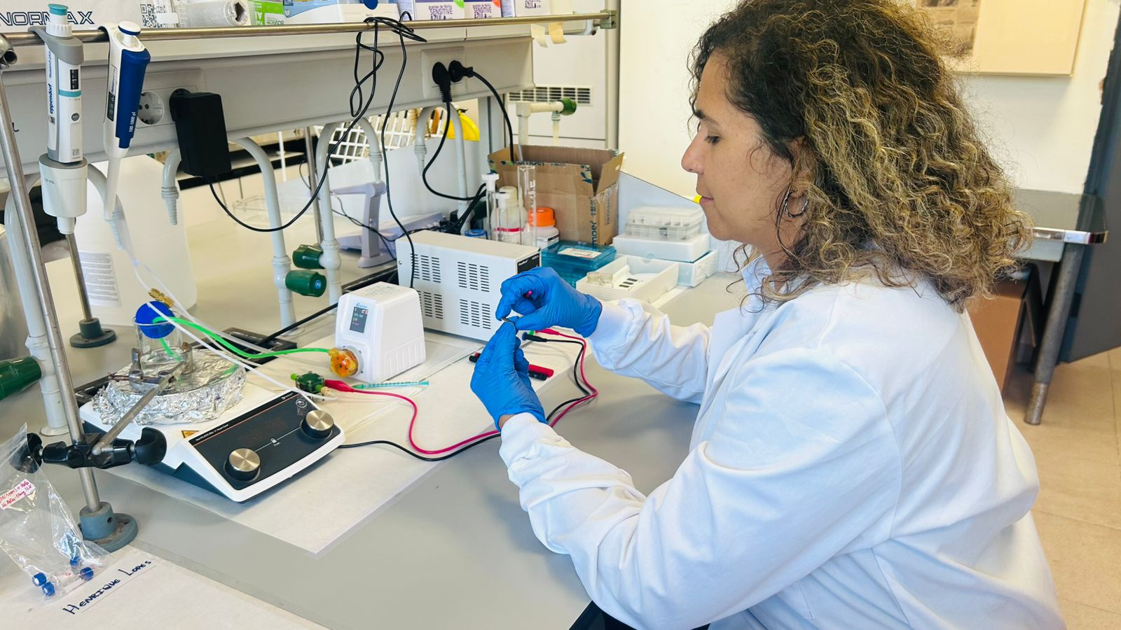 Método rápido e econômico gera ânodos eficientes para produção de H2